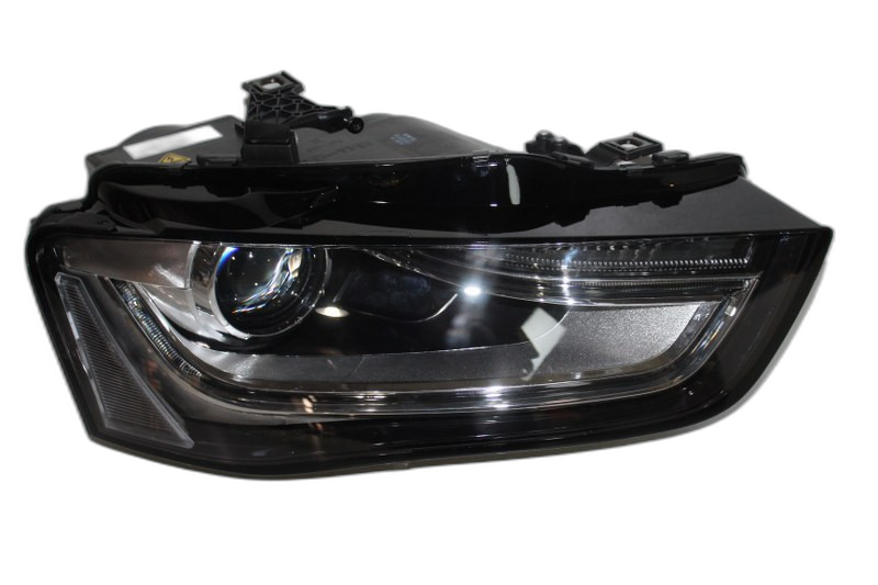 Audi A4 Headlight – Right Side